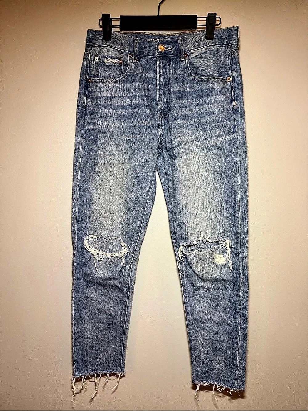 American Eagle Outfitters Distressed Jeans in Blue Size 2
